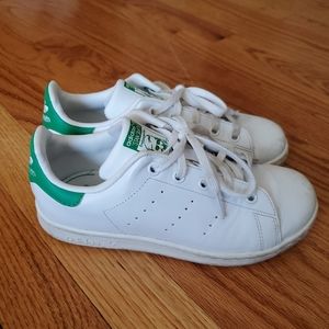 ADIDAS
Stan Smith
Boys
Size 3 Sneakers Shoes